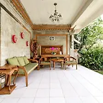 Gunung Merta Bungalows