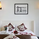 Nunia Boutique Villa