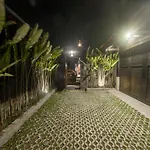 Rumah Kayu Tatiya Villa