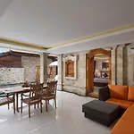 Giri Bhagawan Villas & Spa