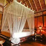 Flower Bud Bungalow