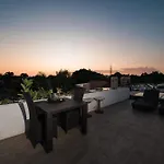 Seminyak Sky-Villa 3- 8 Bedroom Brilliant Location Between Beach To Shopping