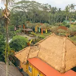 Tanah Merah Art Resort By Agata