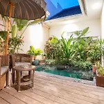 Frangipani Villa Kuning At Berawa