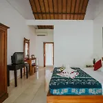 Jati 3 Bungalows And Spa