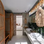 Mahi Mahi Villa & Suites