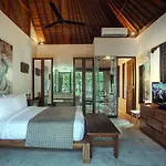 Villa Avalon