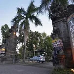 Taman Rosani Hotel & Villa