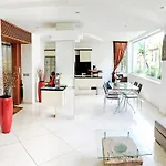 Flora Apartment Bali