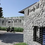 Water Edge Villa By Soscomma