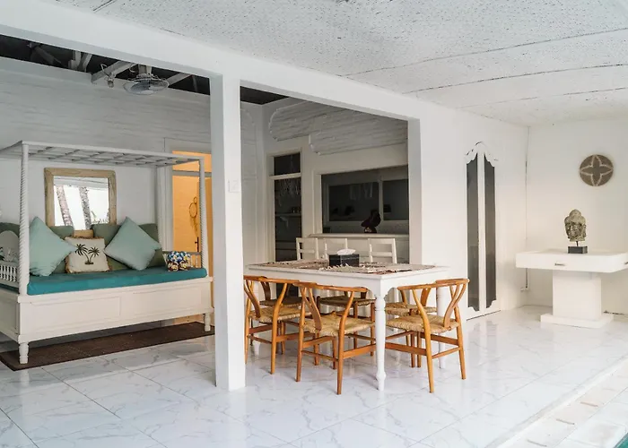 Modern 3Br Villa, 4Min To Double Six Beach, Pool