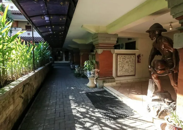 Legian Beach Hotel
