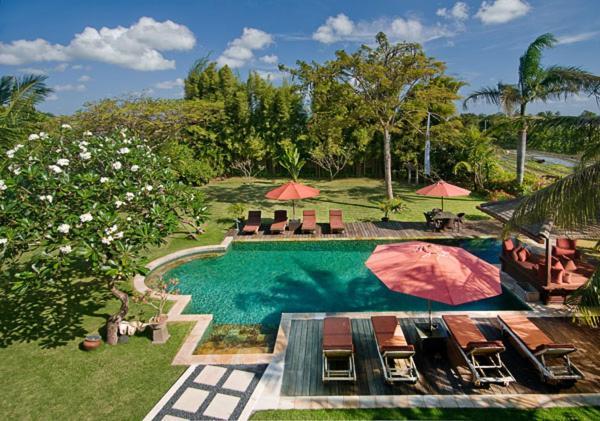 Villa Anyar Estate *