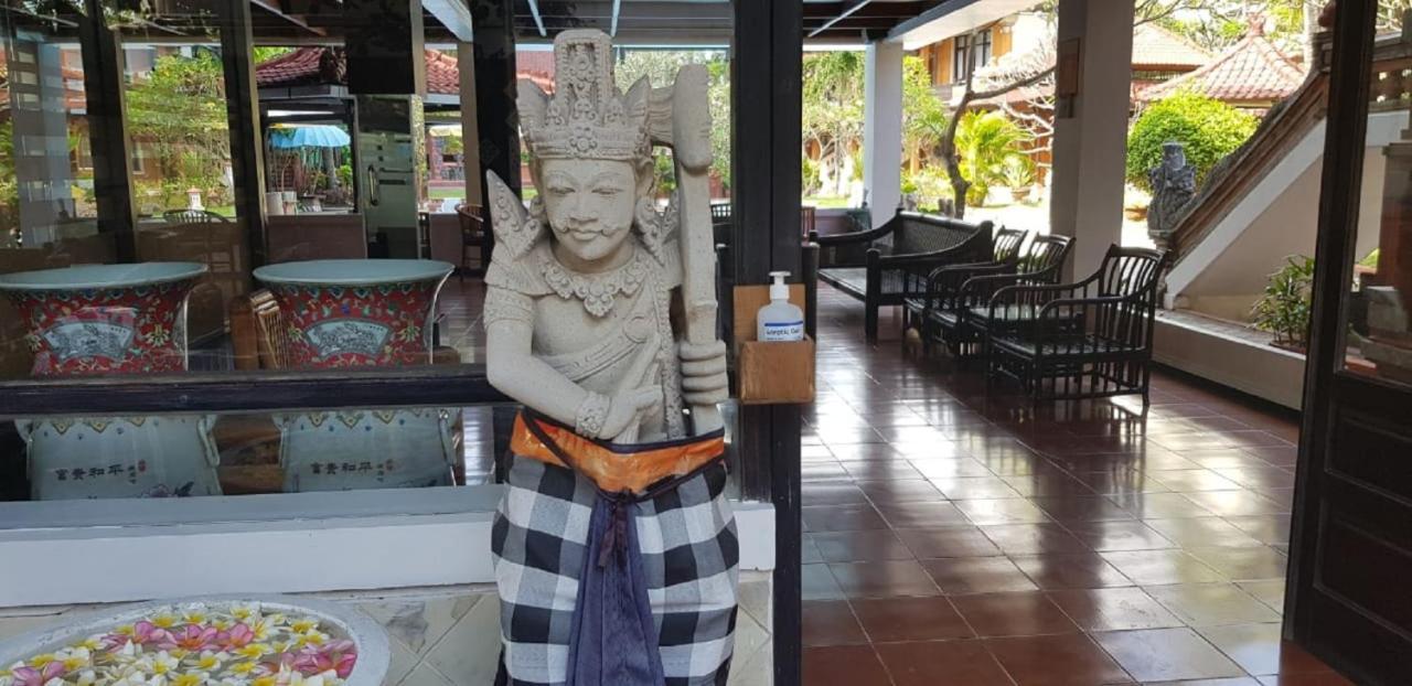 Puri Naga Beachfront Hotel