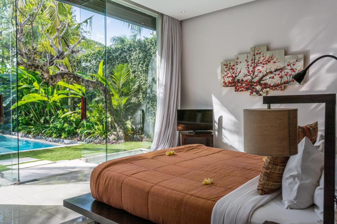 Kembali * Seminyak (Bali)