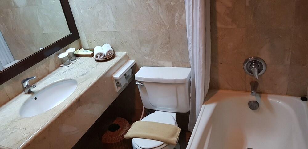 Puri Bambu Hotel Jimbaran (Bali)