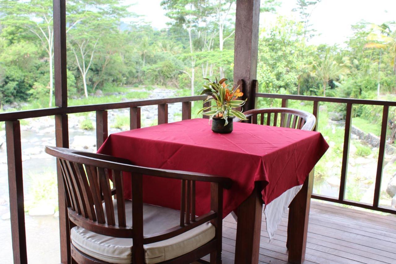 Tepi Sungai Guest house 3*