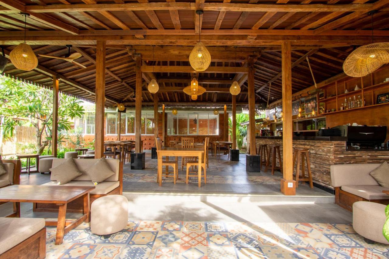 Moson Villa *