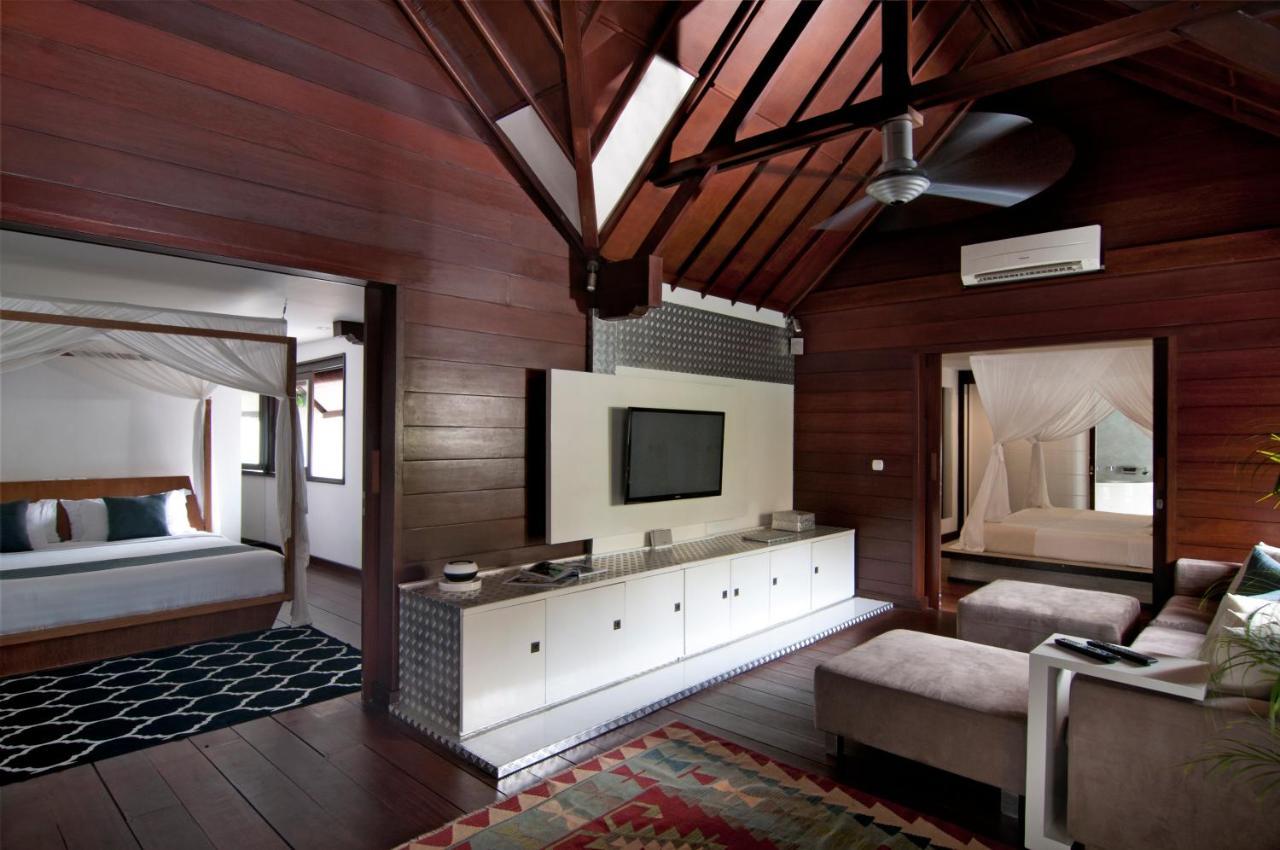 5br Sabtu - Minggu Villa Seminyak (Bali)