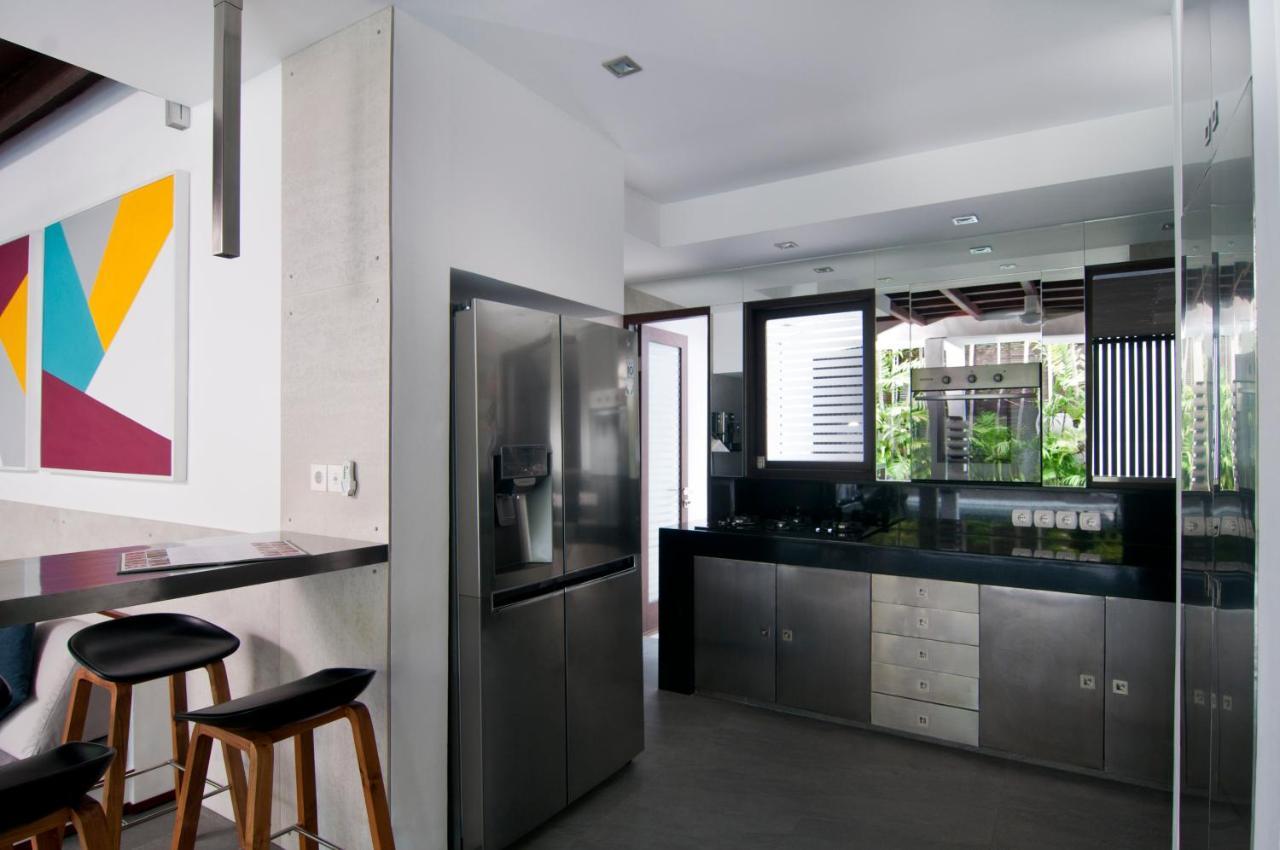 Villa 5br Sabtu - Minggu Seminyak (Bali)