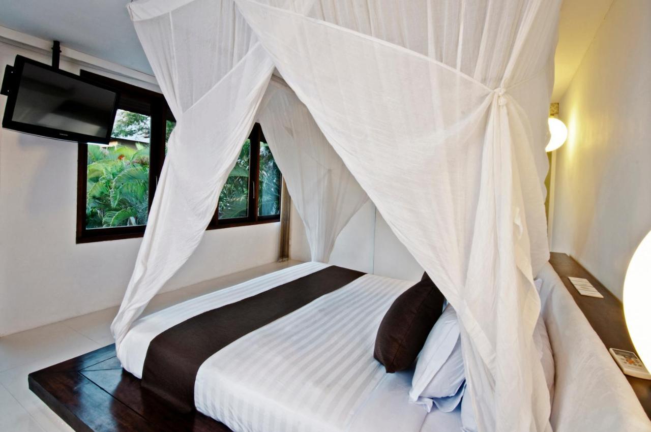 5br Sabtu - Minggu * Seminyak (Bali)