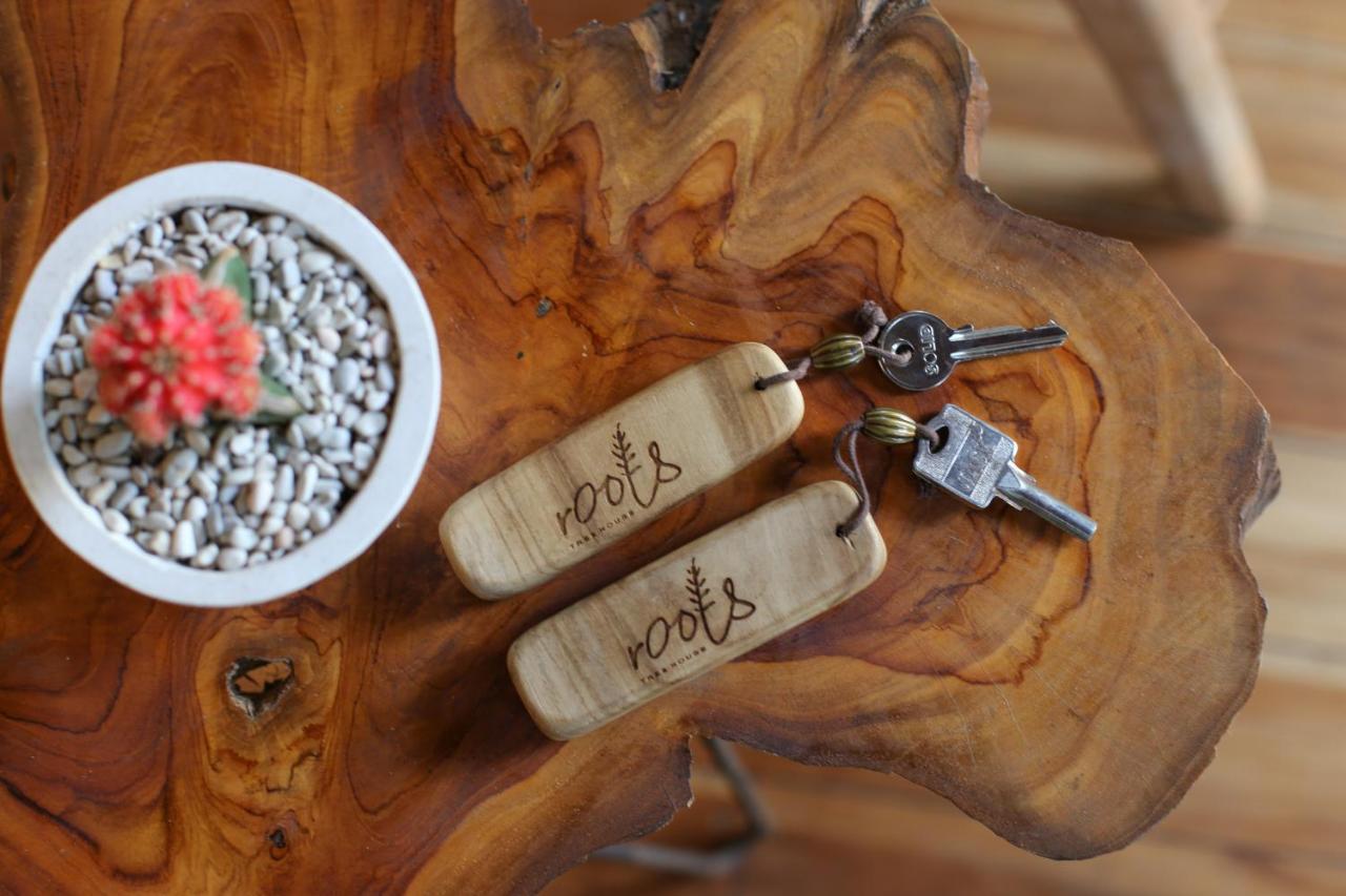 Roots Tree House Lodge