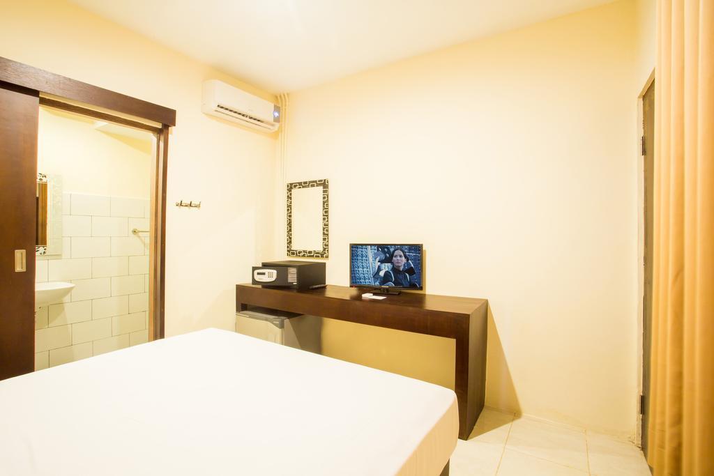 M Box Seminyak (Bali)
