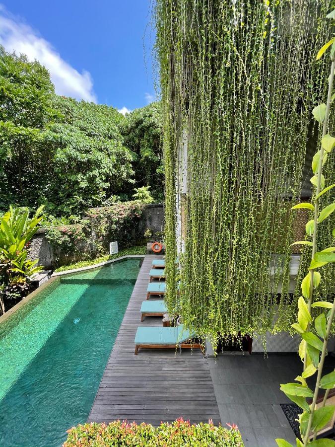 Artotel Haniman 4*