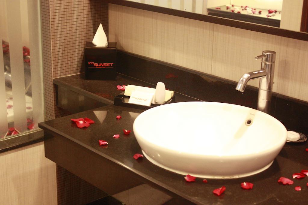 Hotel 100 Sunset Boutique