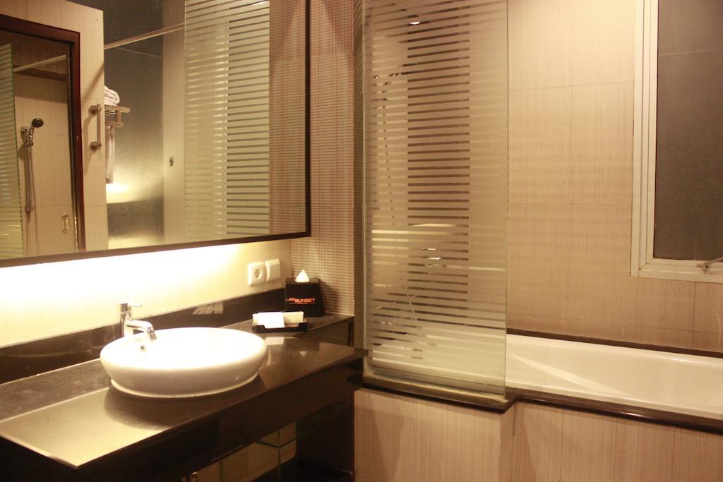 Hotel 100 Sunset Boutique 3*