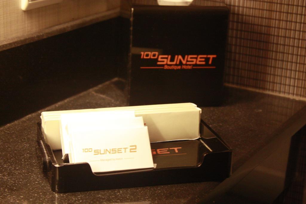100 Sunset Boutique