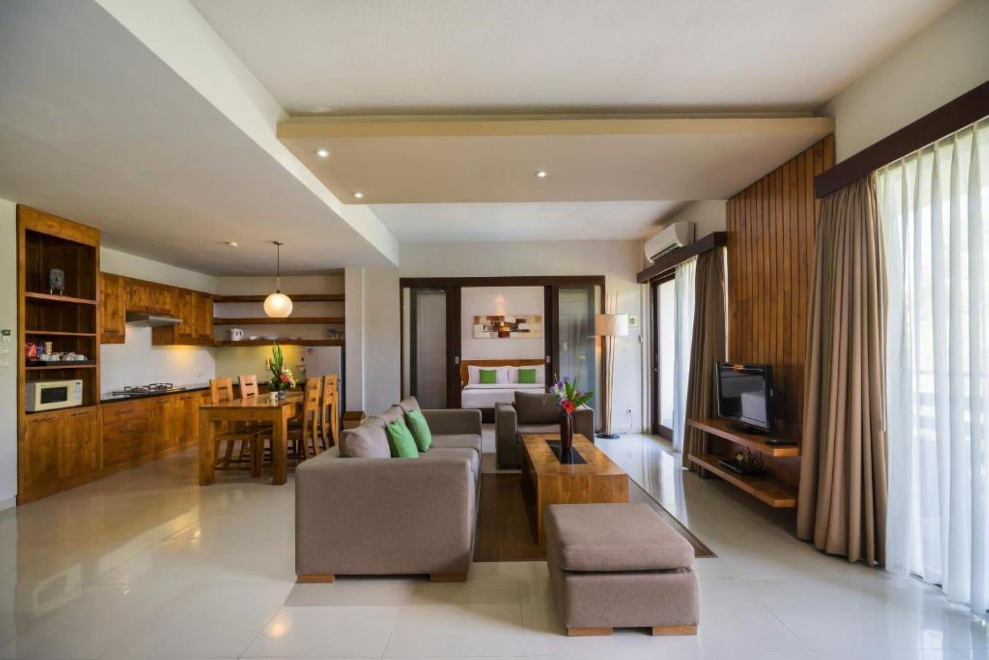 Kokonut Seminyak 4*