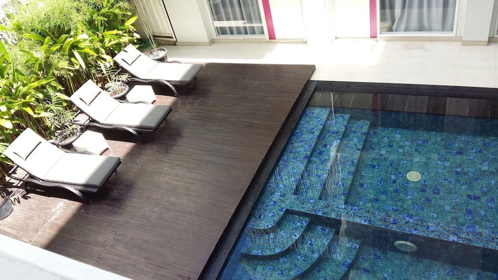 Favehotel Kuta Square 3*
