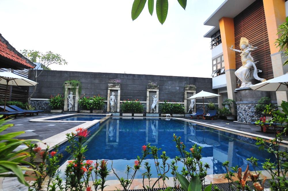 Sandat Hotel Legian (Bali)