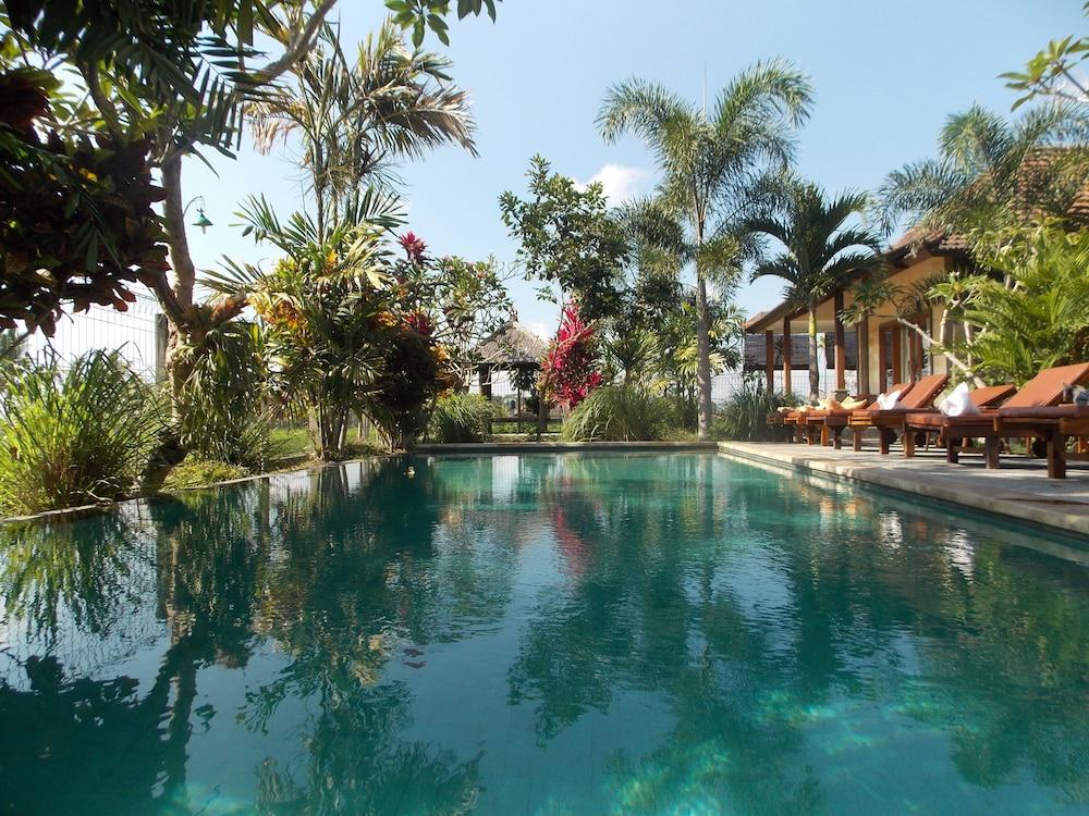 Resort Mandi 4*