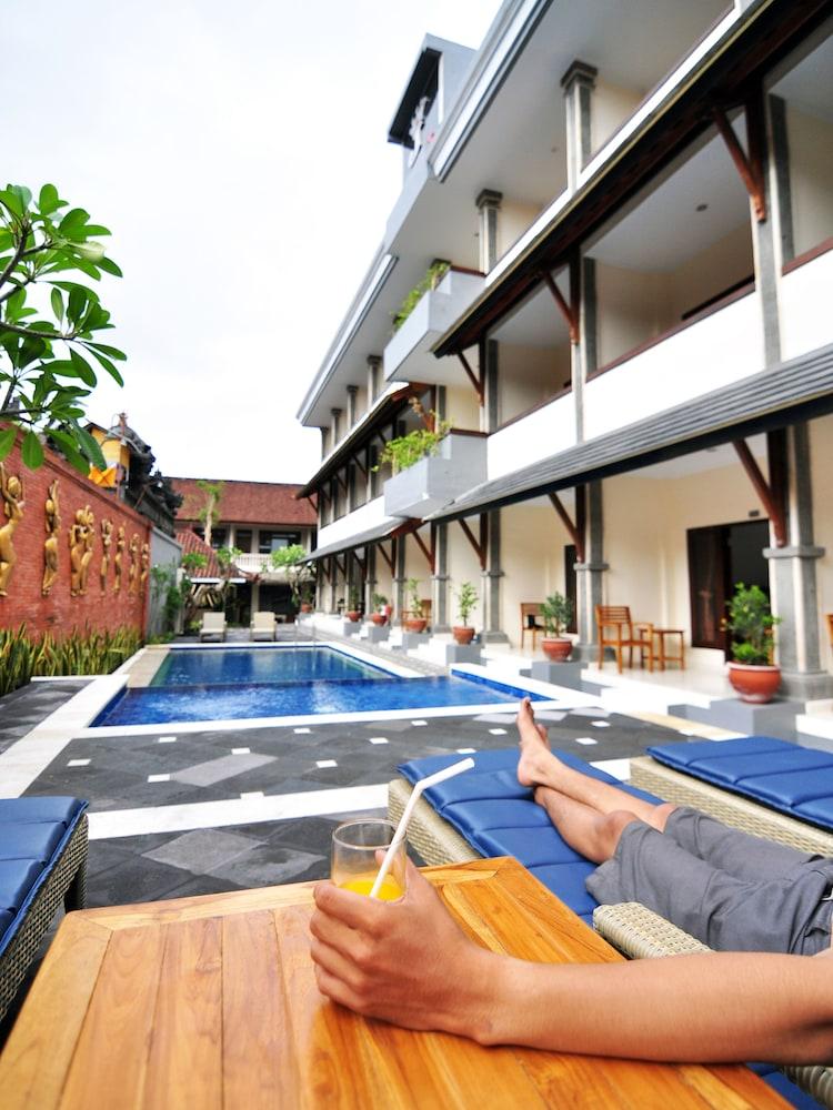 Jesens Ii Hotel