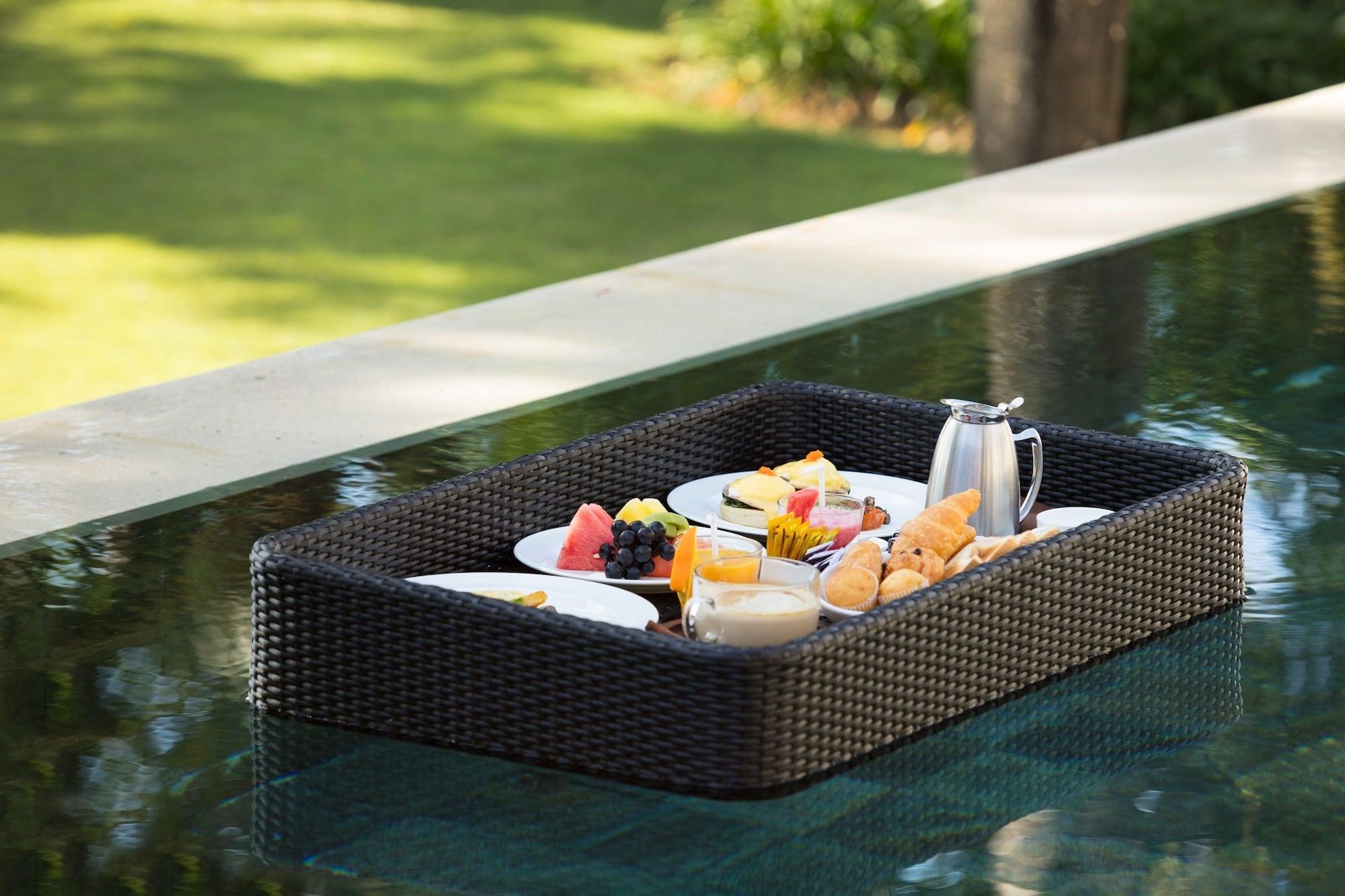 The Royal Santrian Villa *
