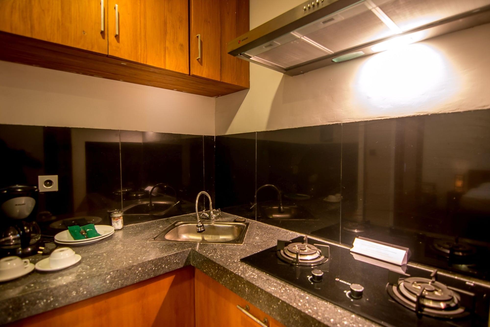 Delu & Holiday park 4*