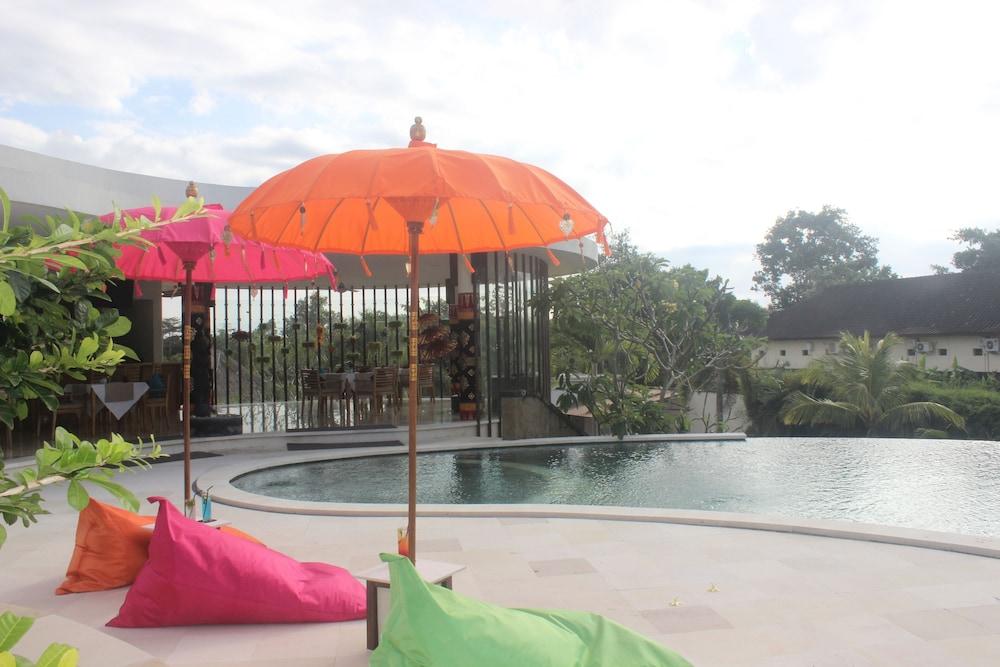 Villa Mahagiri & Dreamland Uluwatu (Bali)