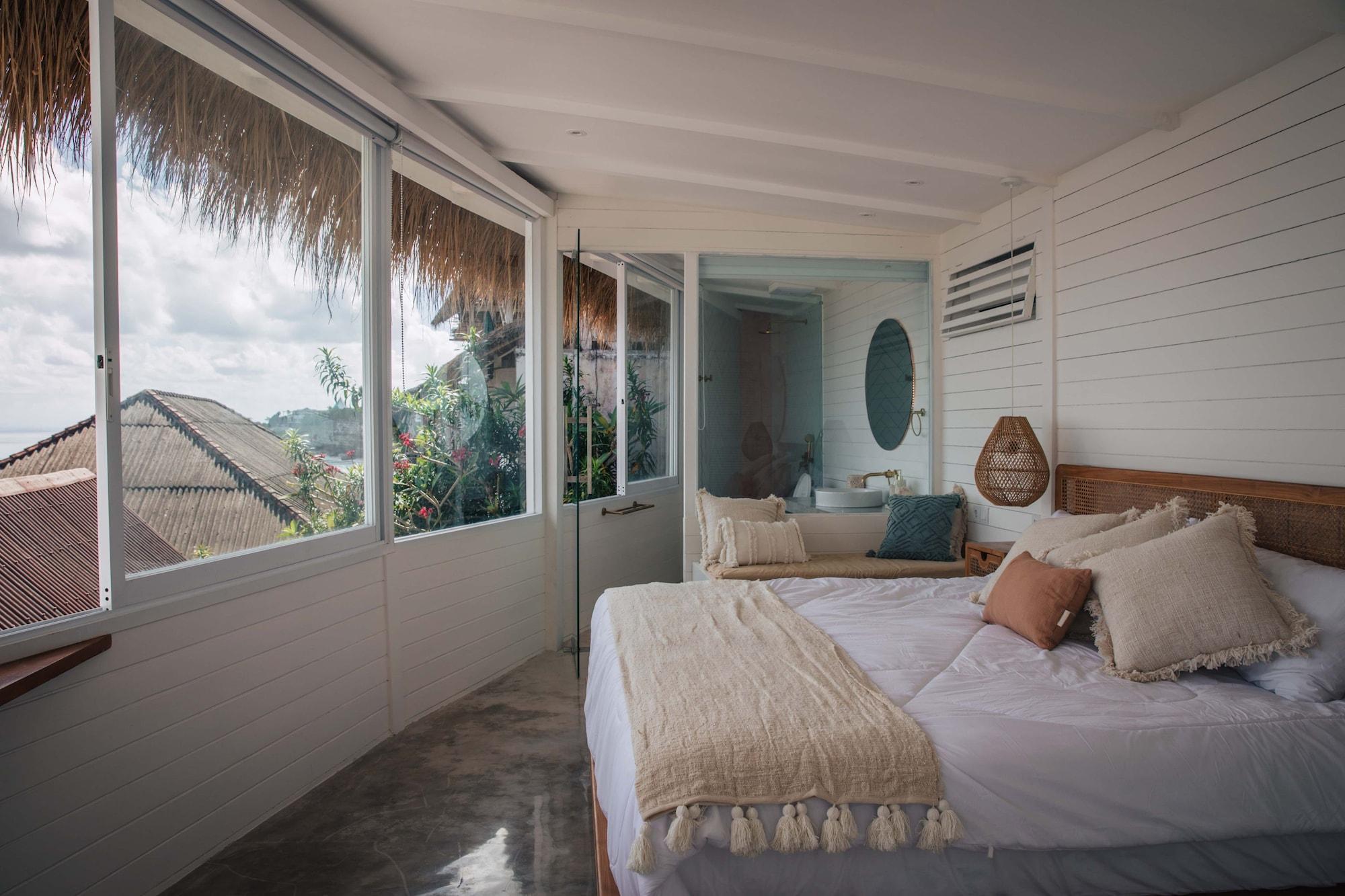 Mahi Mahi & Villa *