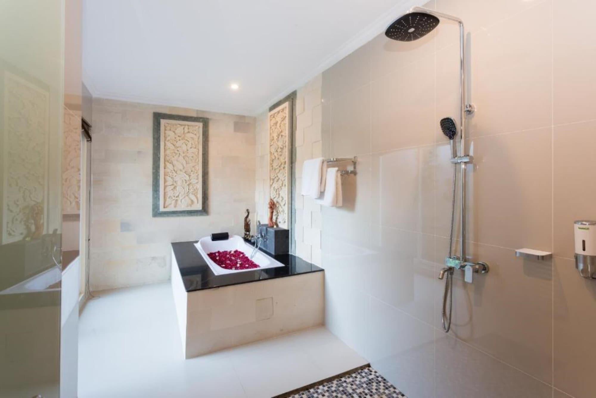 Kubu Petitenget 3*