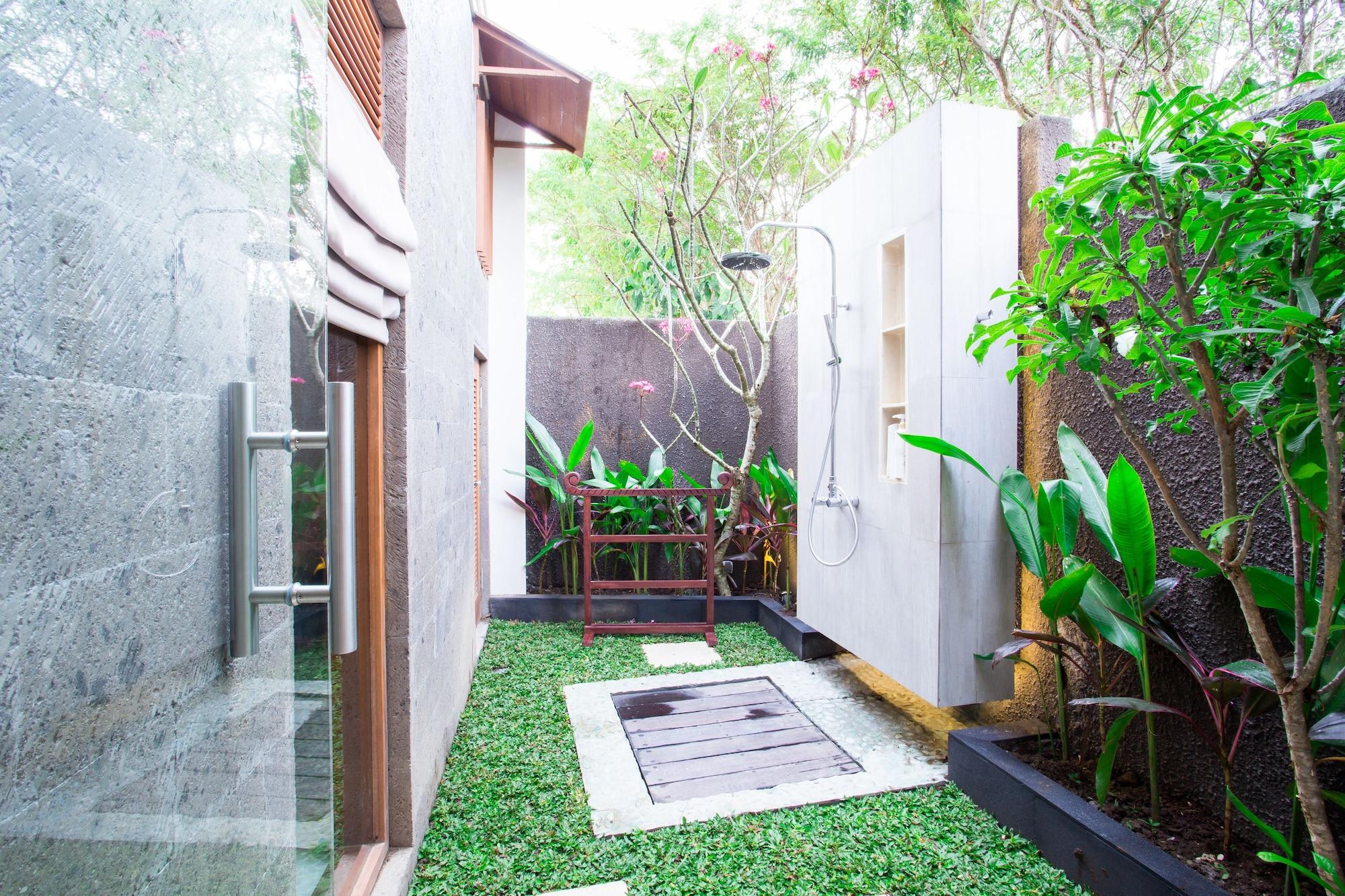 Dk - Bali * Nusa Dua (Bali)