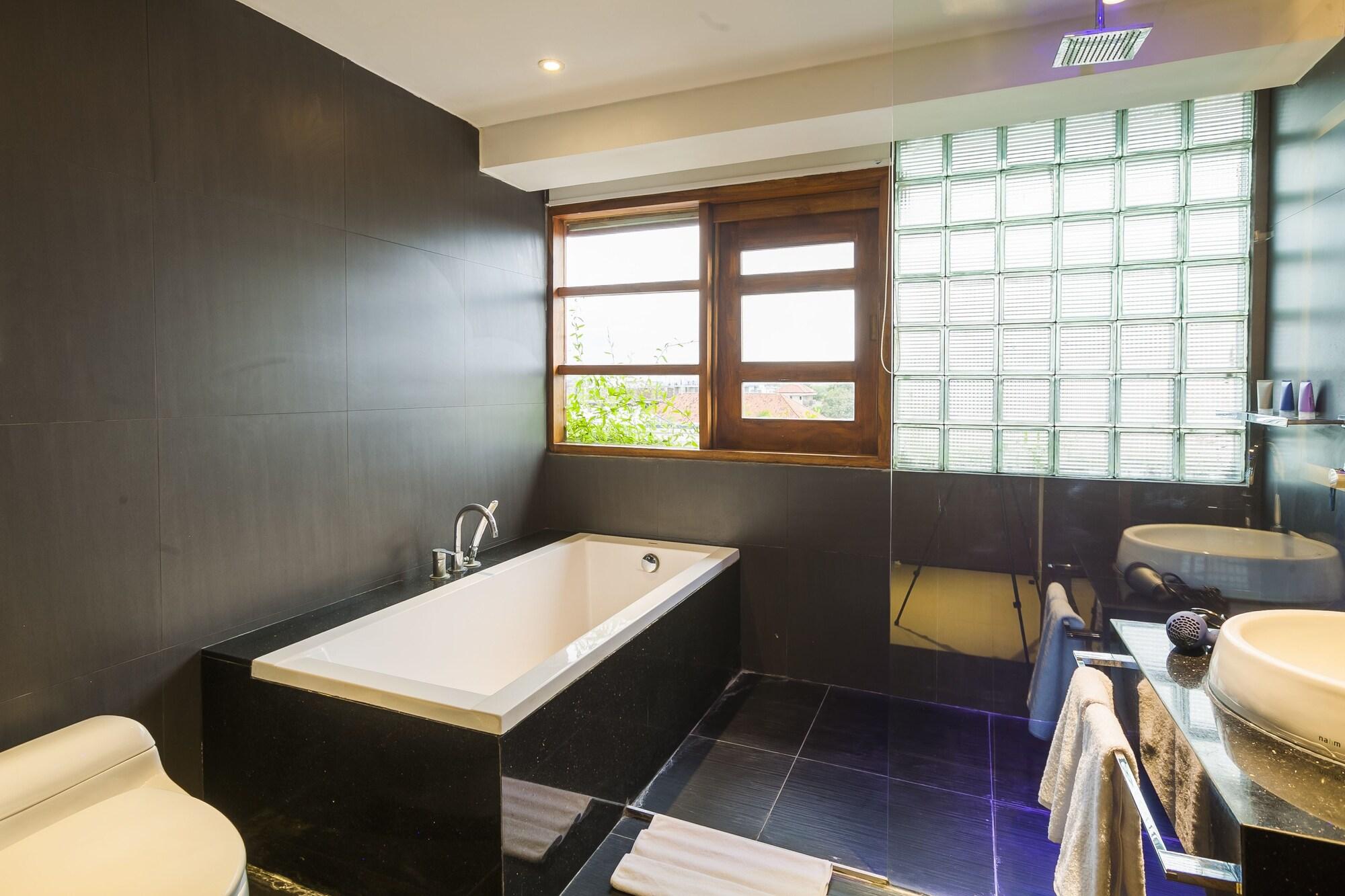 Imani Hotel 4*