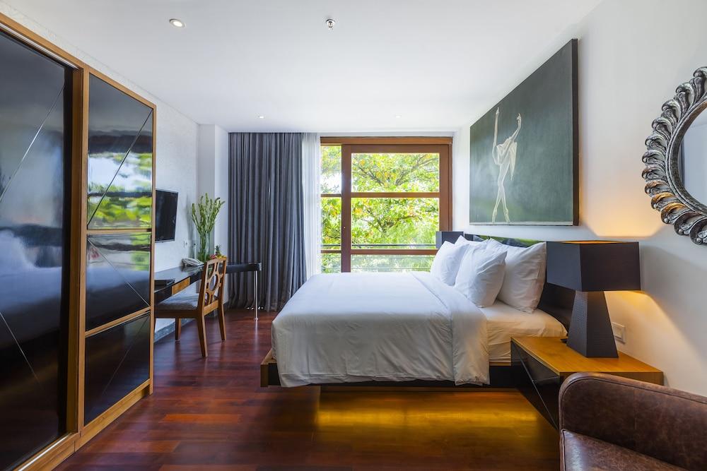 Imani Hotel