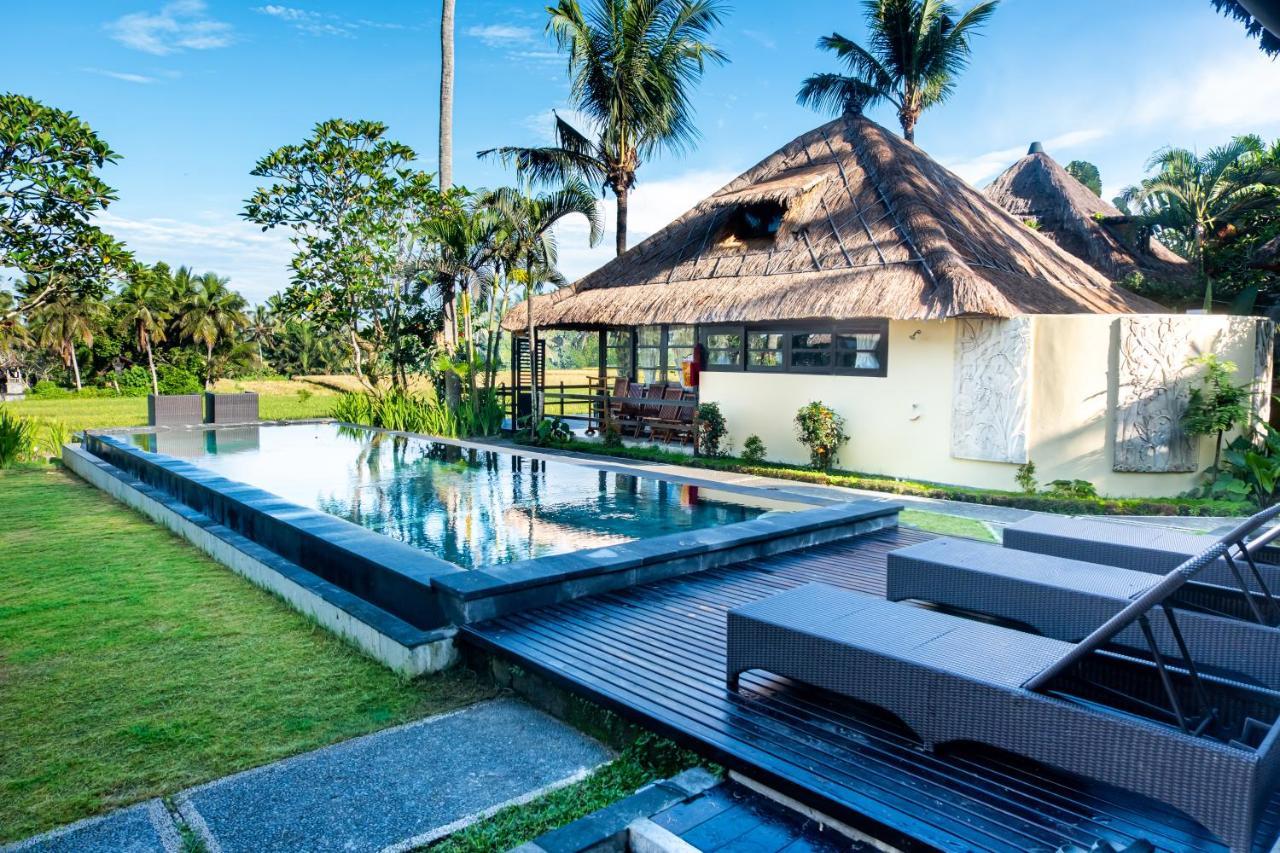 Lodtunduh Sari Holiday park 4*