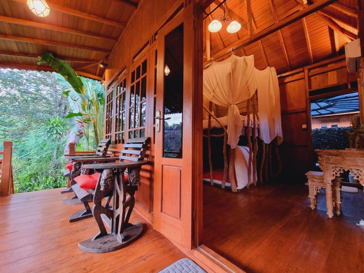 Villa Avalon Castle & Ubud (Bali)