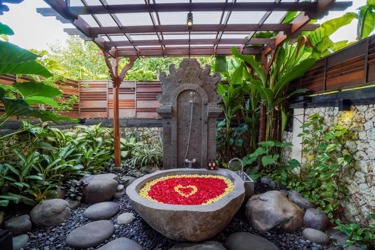 Giri Bhagawan & 5* Nusa Dua (Bali)