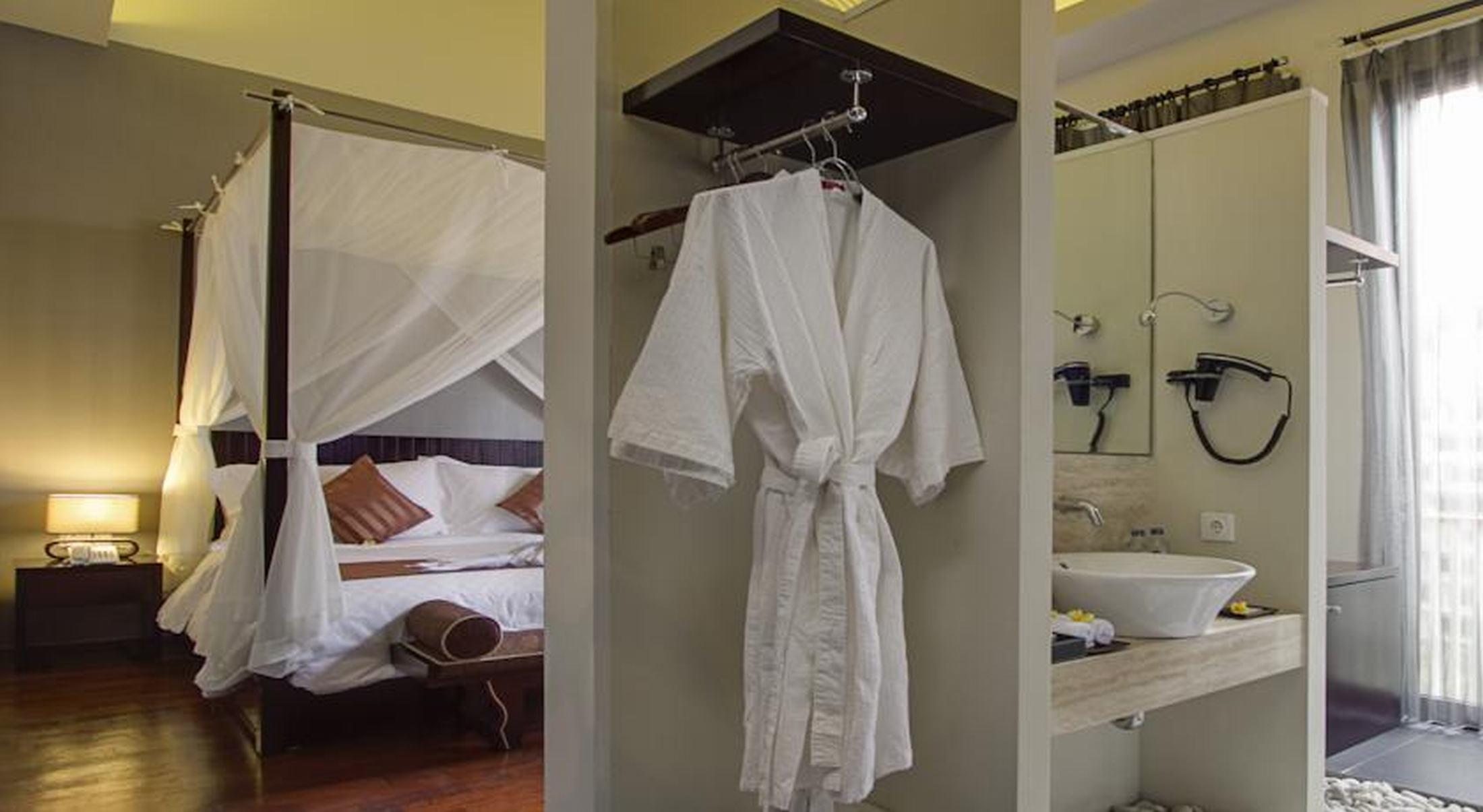 18 Loft At Kuta Resort 4*