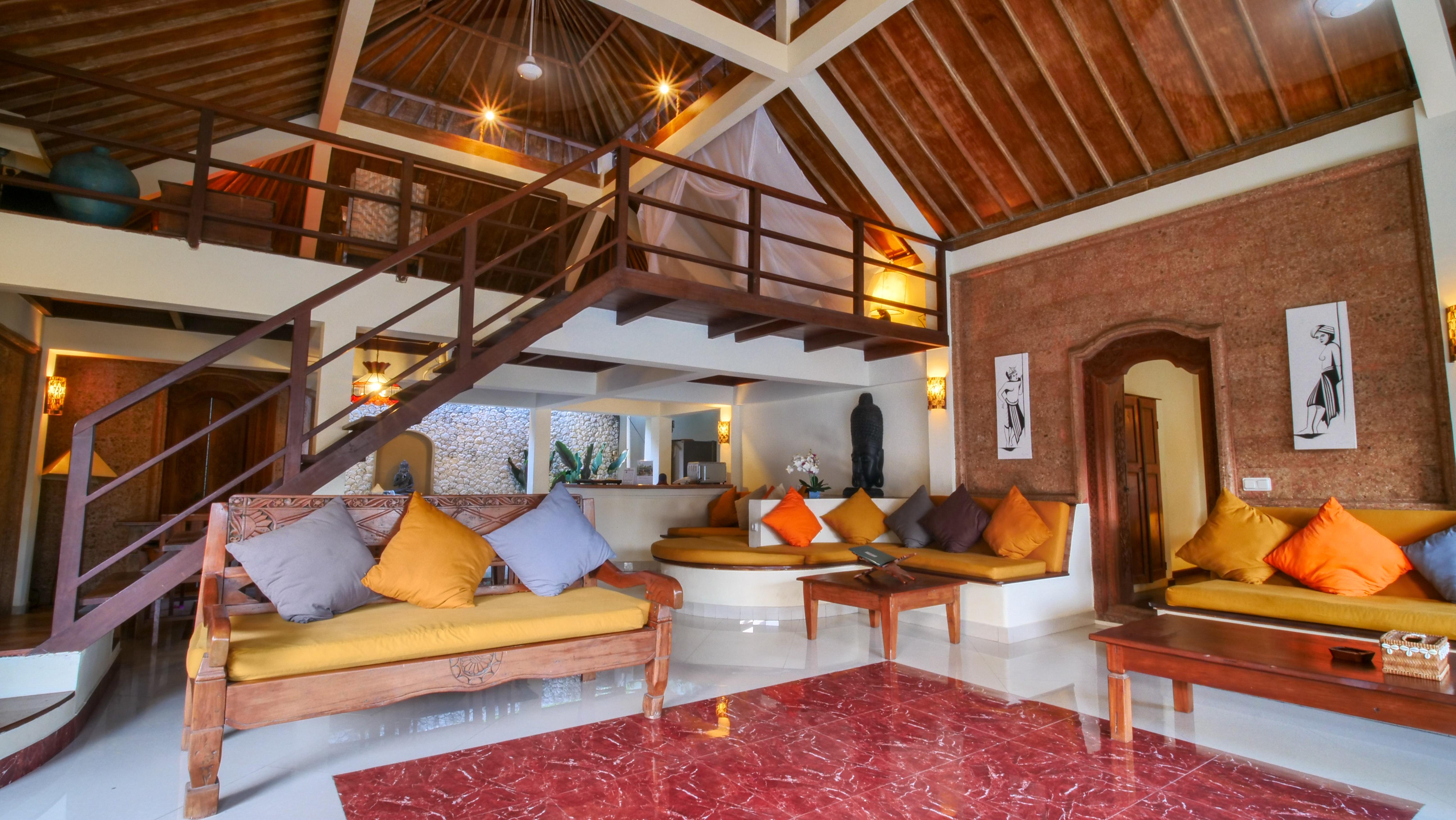 Dyana Villa *
