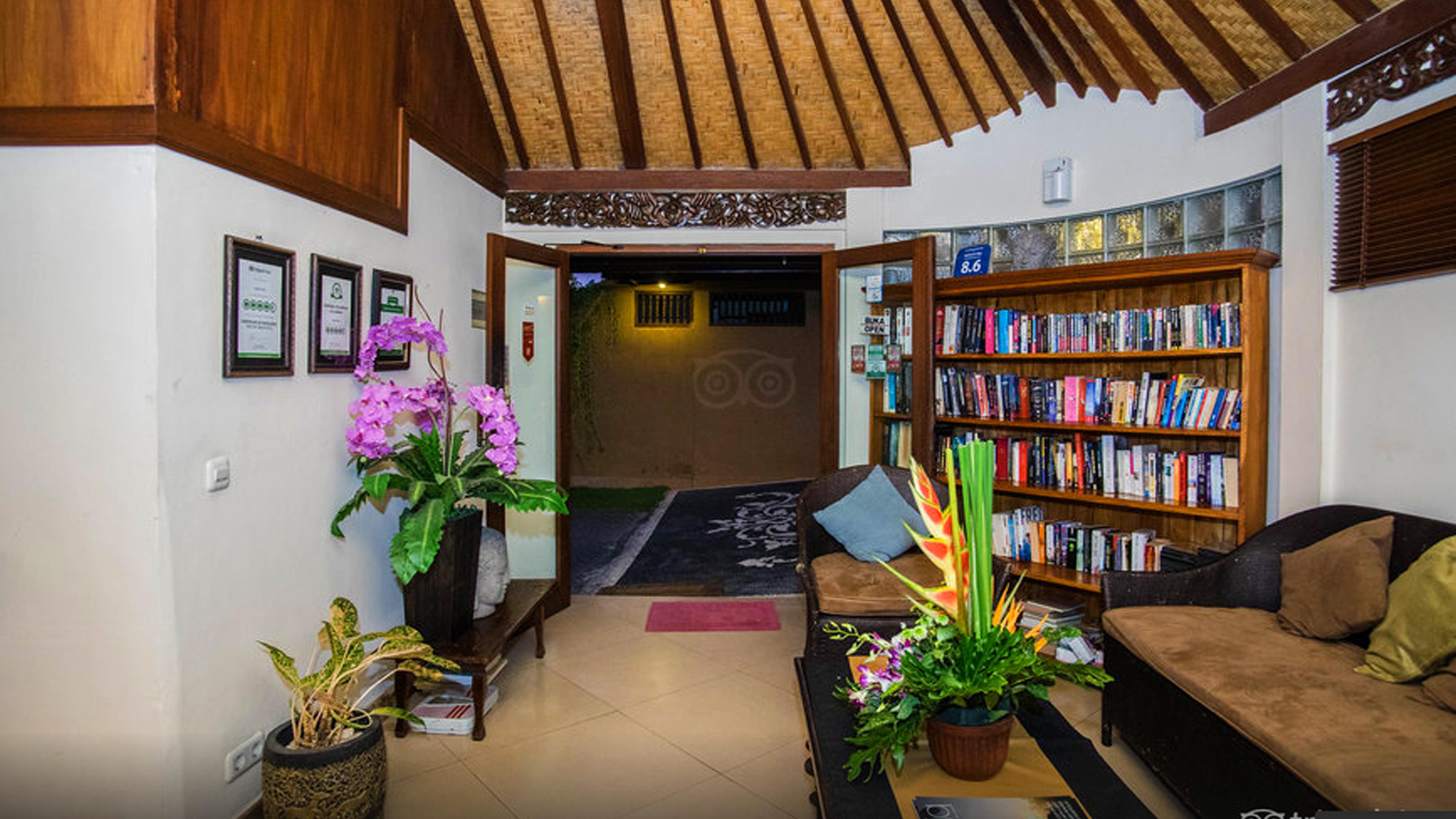 Dyana Villa *